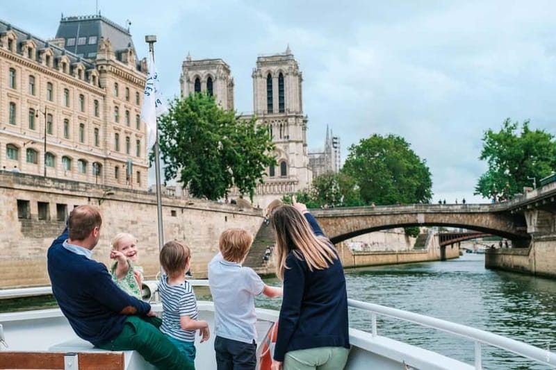 Paris: Fast-Access Seine River Cruise from Eiffel Tower - Electric Seine Cruise: why this 1-hour ride feels like a shortcut