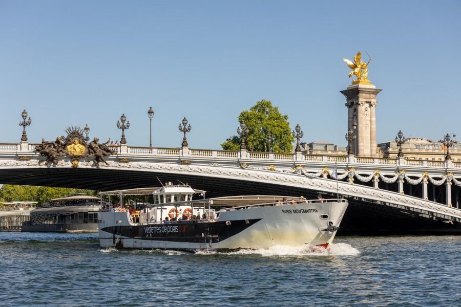 Paris: Fast-Access Seine River Cruise from Eiffel Tower - Price and value: what $21 gets you and what to skip