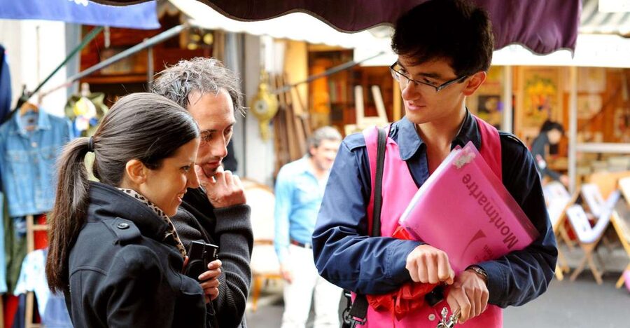 Paris: Flea Market Insider's Tour in Extra-Small Group - Time, weather, and foot-traffic reality