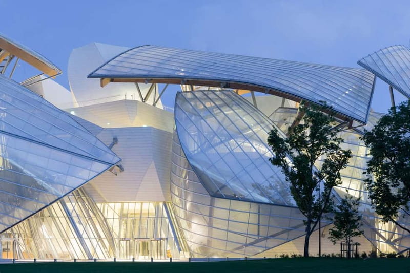 Paris: Fondation Louis Vuitton Premium Access Ticket - Getting there without the long Paris walk: use the free shuttle