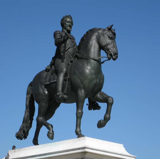 Paris: French Monarchy Intrigues Walking Tour - Practical tips so you enjoy the walk, not just the stories