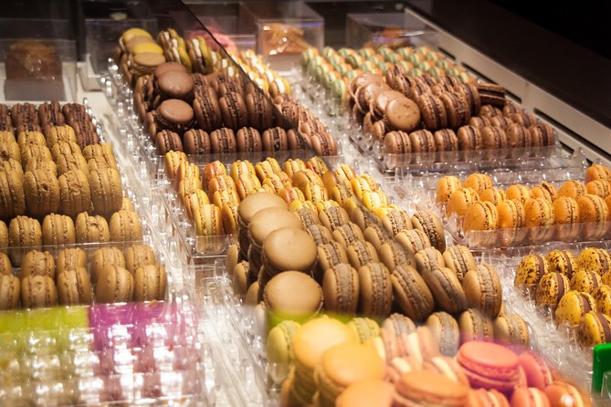 Paris French Sweets Tasting Tour with Pastries and Chocolates - The Walking Format: 8 People, Central Meet, Real Pace