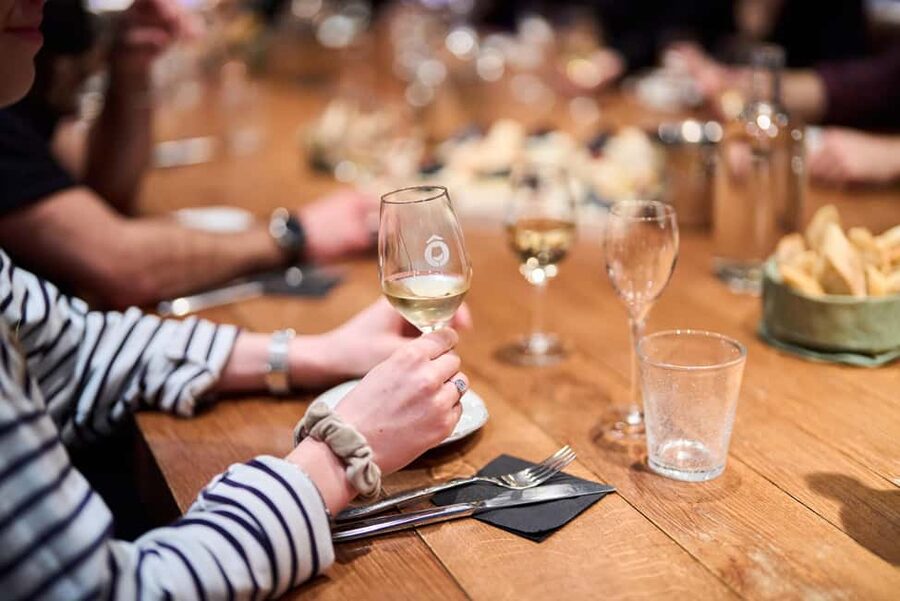 Paris: French Wine Tasting Class with Sommelier - Who should book this class, and who might want a different option