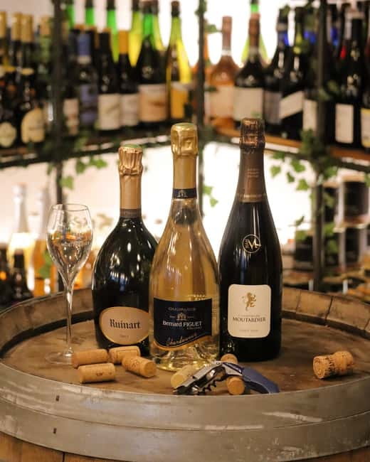 Paris: French wine tasting with cheeses and charcuterie - Price and value: $57 for 1 hour of structure