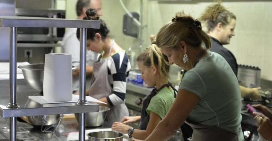 Paris: Full-Day Cooking Class, Market Tour and Lunch - Key things to know before you go