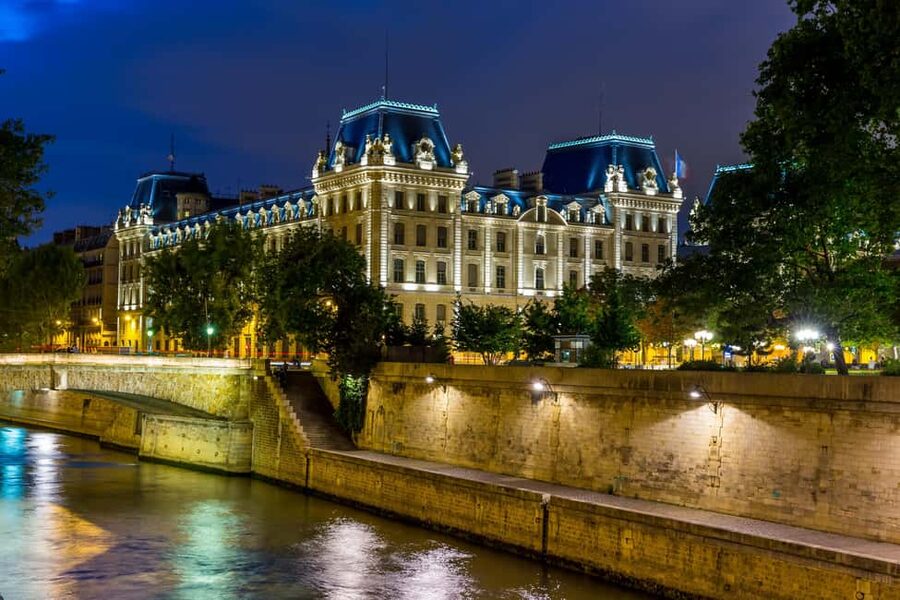 Paris: Ghosts, Legends & Mysteries Evening Walking Tour - Saint-Germain-l’Auxerrois: St. Bartholomew’s Day and the Weight of Numbers