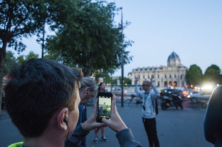 Paris: Ghosts, Legends & Mysteries Evening Walking Tour - The Fountain Stops: Fontaine des Innocents and Croix-du-Trahoir as “City Memory”