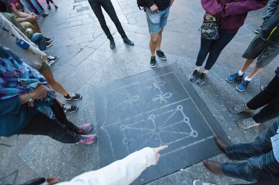 Paris: Ghosts, Legends & Mysteries Evening Walking Tour - Pont Neuf to the Vert-Galant: Knights Templar and the Power of Place