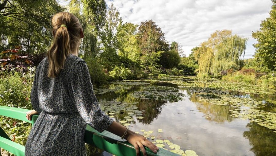 Paris: Giverny & Versailles Small Group or Private Tour - Value and price: what $377 buys you, and what it does not