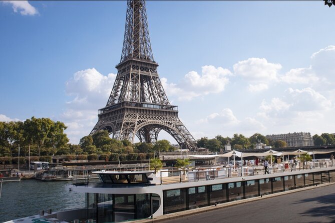 Paris Gourmet Dinner Seine River Cruise with Singer and DJ Set - Eiffel Tower sparkling, plus rooftop time for your best shots