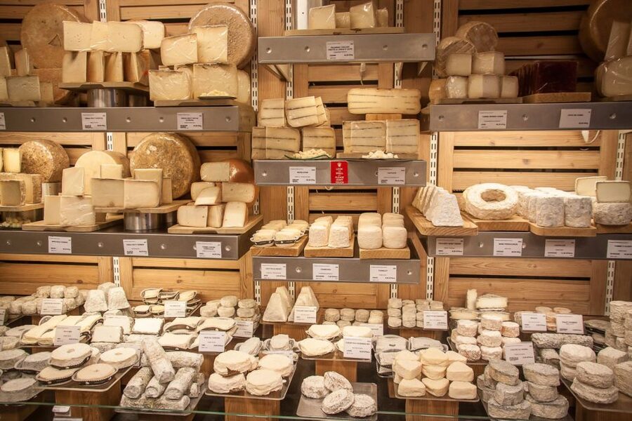 Paris Gourmet Tour - Market stop: how to shop like a Parisian for food quality