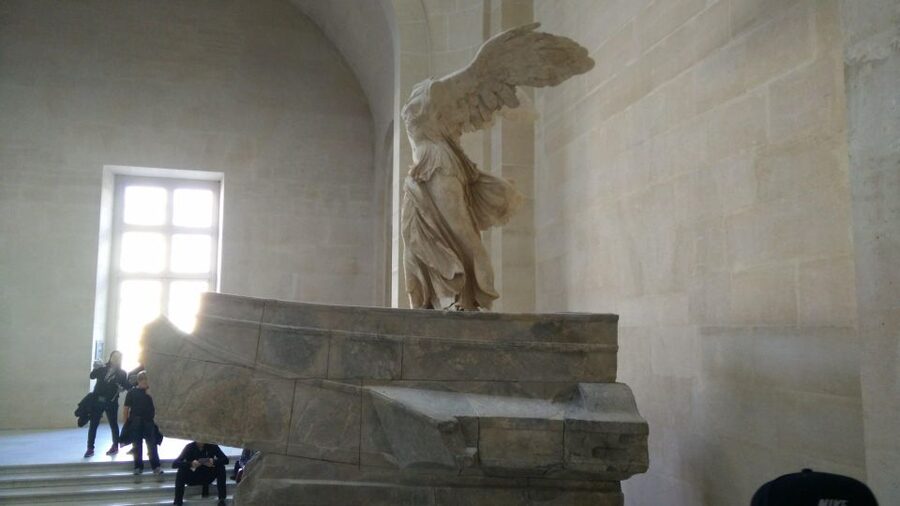 Paris: Guided Louvre Museum Tour with Optional Entry Ticket - Entering the Louvre With Early, Skip-the-Line Momentum