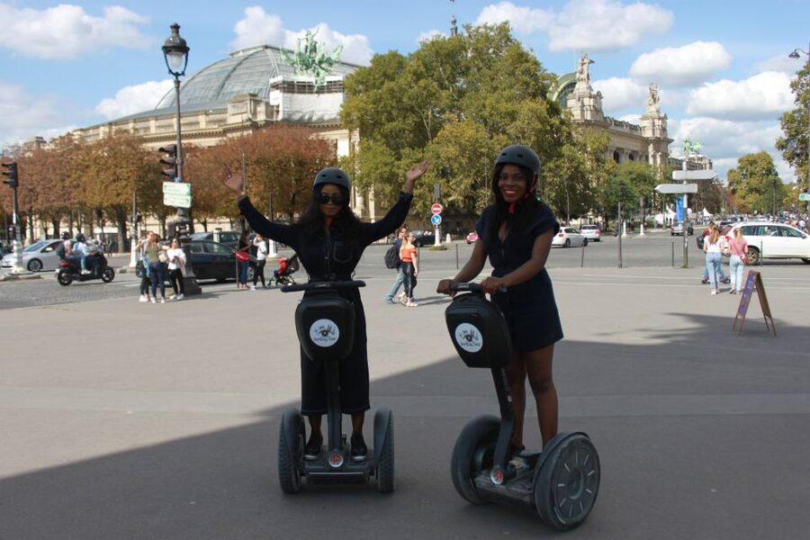 Paris: Guided Segway Tour - Place de la Concorde: the central square moment