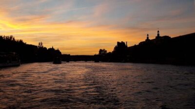 Happy Hour Evening Cruise on the Seine River