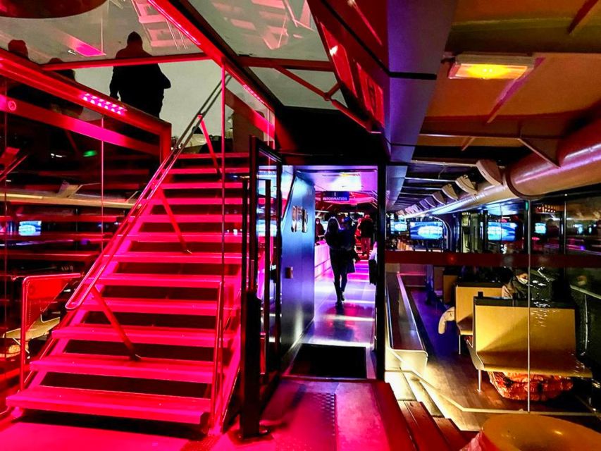 Paris: Illuminated Evening River Cruise & Waffle Tasting - Who this cruise is perfect for