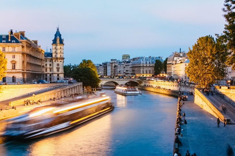 Paris: Illuminated Evening River Cruise & Waffle Tasting - Entering Paris by water, not by traffic