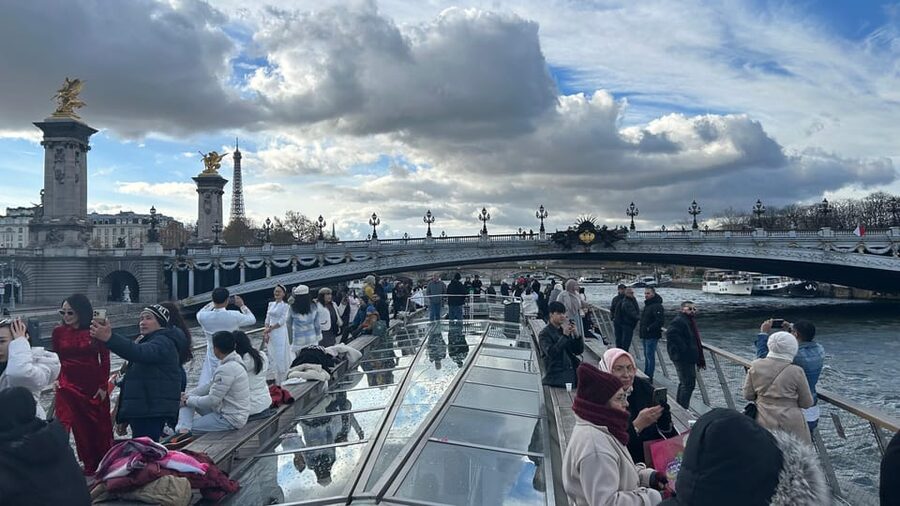 Paris: Illuminations River Cruise with Audio Commentary - Who this Seine cruise fits best