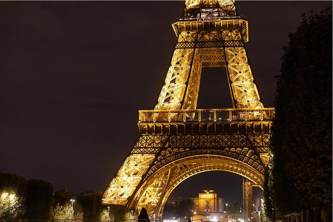 Paris Illuminations Tour with Moulin Rouge Show and Cruise Option - Meeting at Place de Sydney and Getting to the Eiffel Tower Quay
