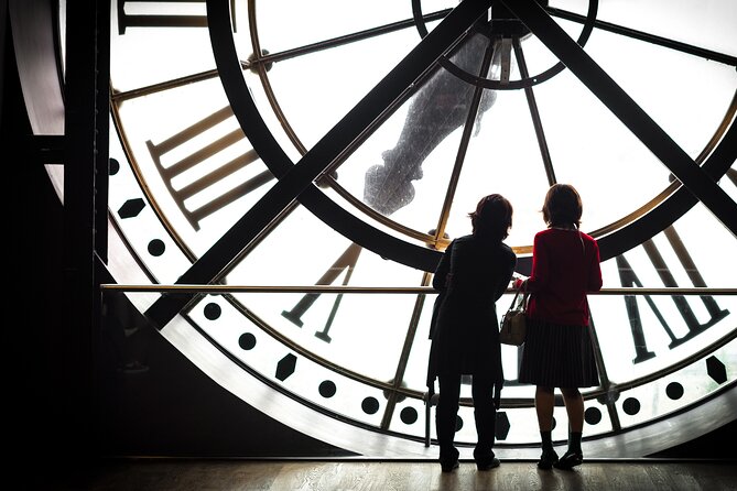 Paris in a Day: Louvre or Orsay, Eiffel Tower, City Walk & Cruise - Louvre time: quick entry and a guided sprint through the collection