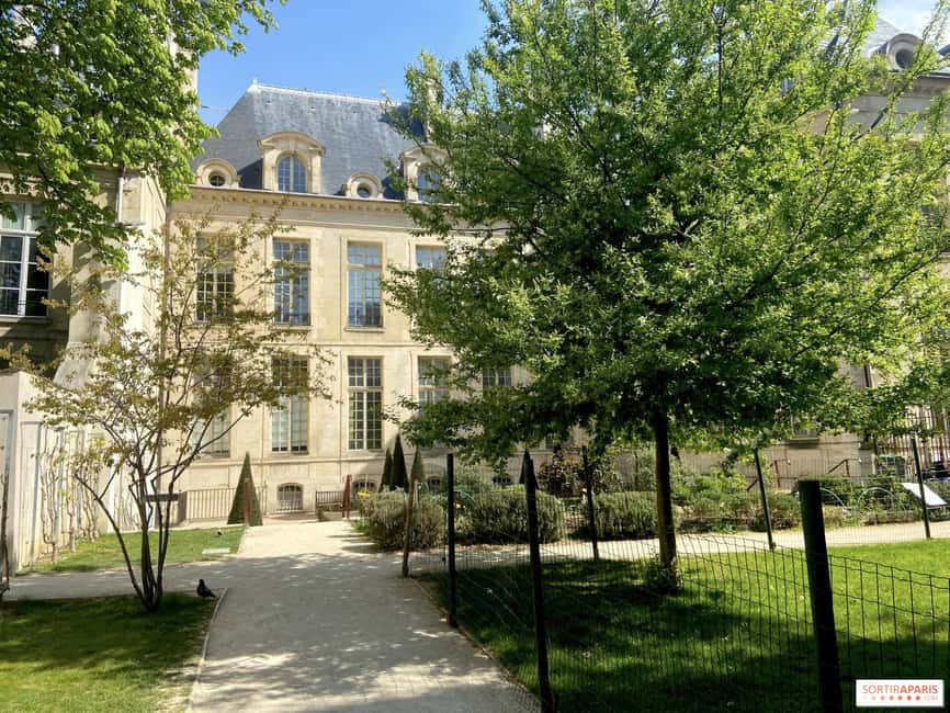 Paris: Jewish Marais District Walking Tour - The Guide’s Throughline: Jewish Life in France From Early Roots to Today