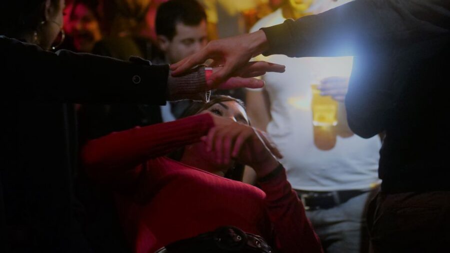 Paris: Latin Quarter Guided Pub Crawl to Bars and Clubs - Key Points at a Glance