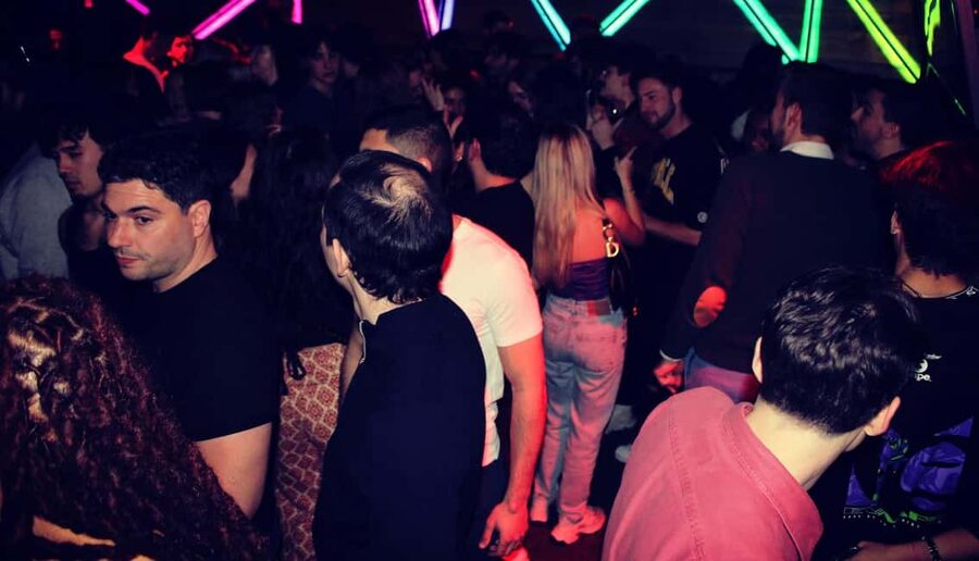 Paris: Latin Quarter Guided Pub Crawl to Bars and Clubs - Dress Code and Entry Rules: Small Details That Matter in Paris Clubs