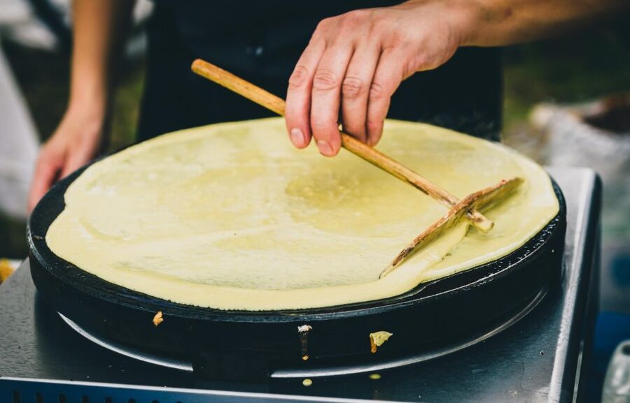 Paris: Latin Quarter Traditional Food Tour with Full Meal - Latin Quarter on foot, with local recipe stories