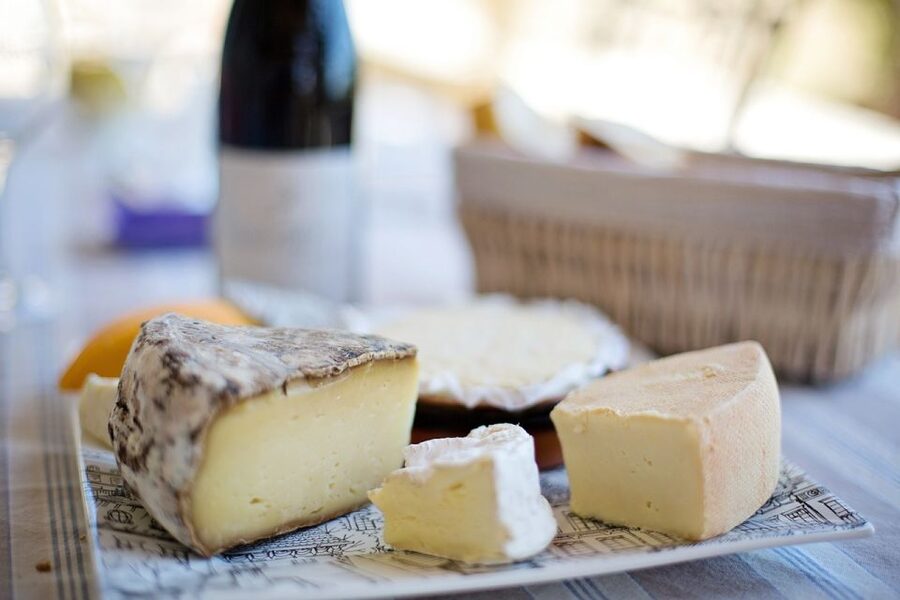 Paris: Latin Quarter Traditional Food Tour with Full Meal - Who this tour is best for, and who should skip it