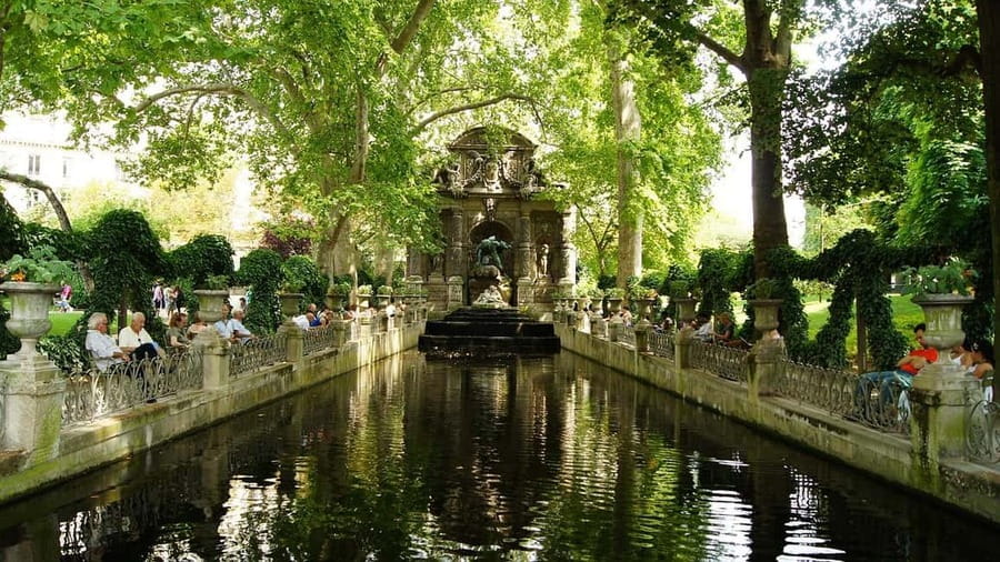 Paris: Latin Quarter Walking Tour with Local Guide - Should you book this Latin Quarter walking tour?