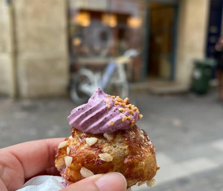 Paris: Le Marais Bakery and Pastry Food Tour with Tastings - Le Marais on Foot With Pastry Stops That Feel Local