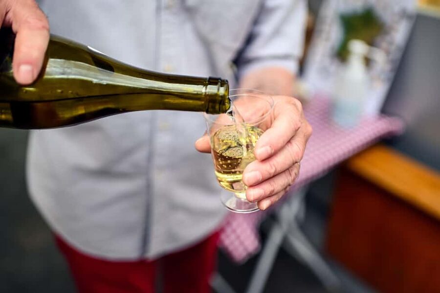 Paris: Le Marais District Food Tour with 10+ Tastings & Wine - Macarons and High-End Chocolates: The Sweet Finale That Actually Makes Sense