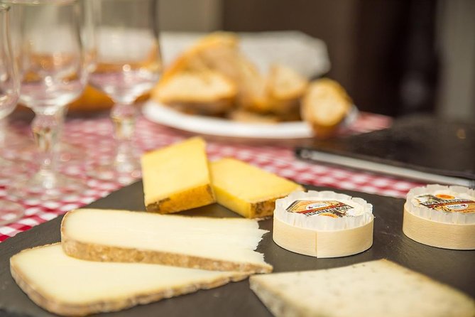 Paris Le Marais District Original Food and Wine Tasting Tour - Practical tips so your stomach stays happy