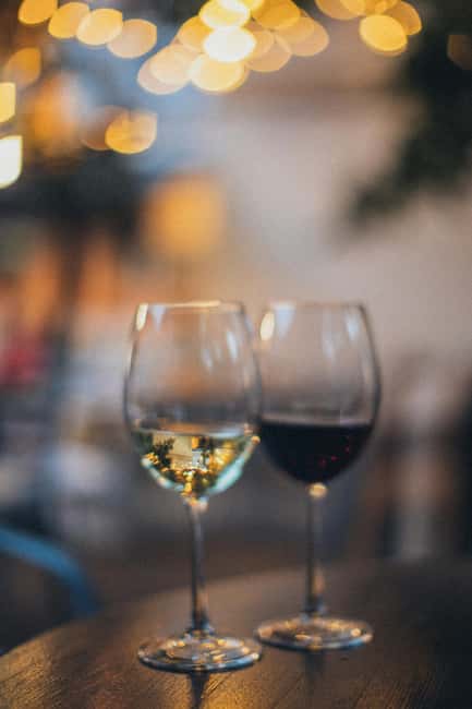 Paris Le Marais Food Tour: Full Traditional French Feast - Ile Saint-Louis and Rue de Rivoli, Where You Start Tasting