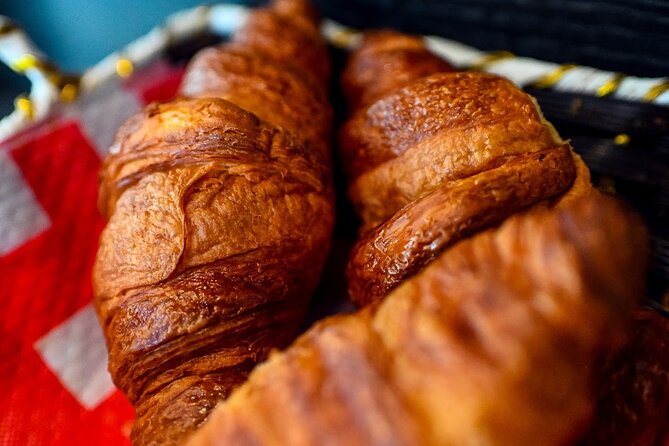 Paris Le Marais Food Tour With 10+ Tastings, Cheese, Wine & More - The baguette lesson at a boulangerie (why bread matters here)