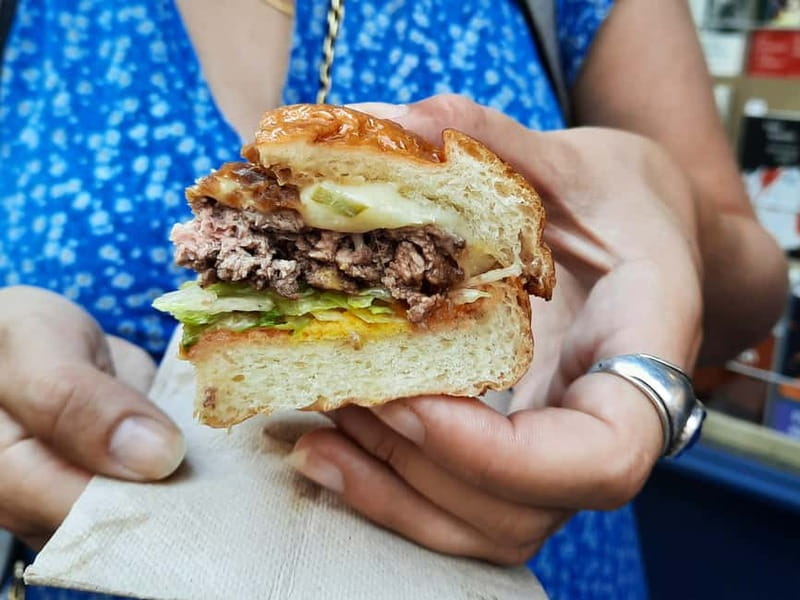 Paris: Le Marais Guided Food Tour with Tastings - Pace, Group Size, and Practical Tips for a Smooth Walk