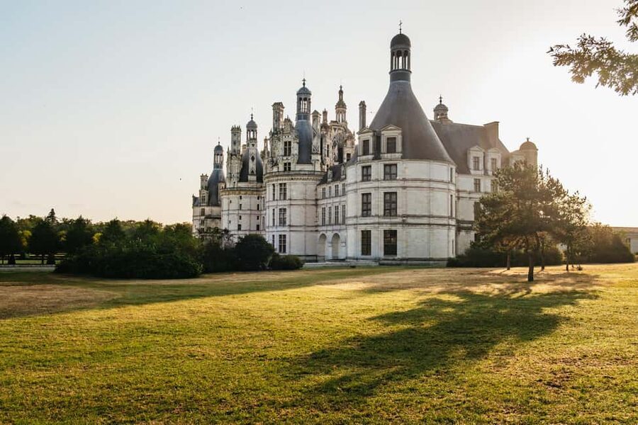 Paris: Loire Valley Chambord Castle, Wine Tasting & Lunch - Château de Chambord, Renaissance architecture with an audio-guided walk