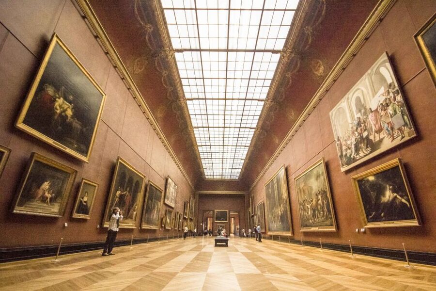 Paris Louvre: 2-Hour Private Tour for Groups or Families - Meeting Point Varies, So Confirm Before You Arrive