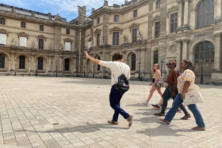 Paris Louvre Exclusive Semi Private Guided Tour Max 6 People - Venus de Milo and the world of Greek sculpture