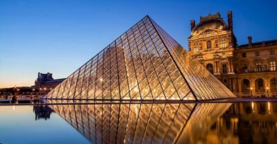 Louvre Guided Tour with Reserved Access & Boat Cruise