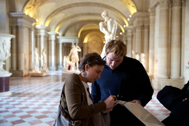 Paris: Louvre Last Entry or Morning Tour with Entry Ticket - The Highlights Route: Winged Victory, Venus de Milo, and the Big Painting Names