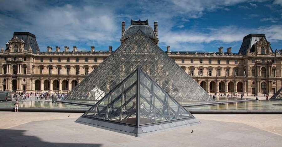 Paris: Louvre Masterpieces Private Tour with Reserved Entry - Two Hours in the Louvre, Without the Usual Chaos