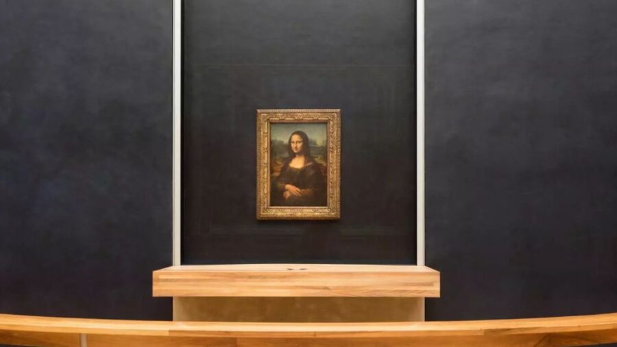 Paris: Louvre Masterpieces Private Tour with Reserved Entry - Entering With Reserved Entry, and What That Changes
