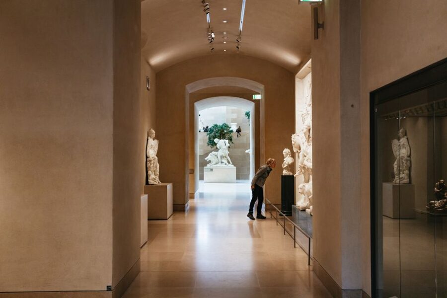 Paris: Louvre Museum Entry Ticket With Host and River Cruise - Louvre Entry With Timed Access, Then Straight to the Mona Lisa