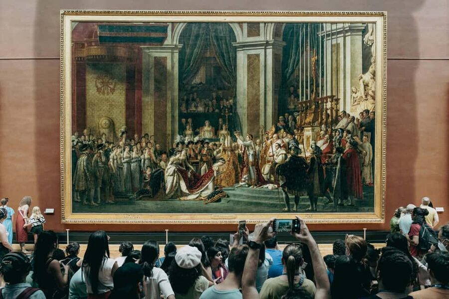 Paris: Louvre Museum Hosted Entry & Masterpieces Audio Guide - Key things to know before your Louvre day