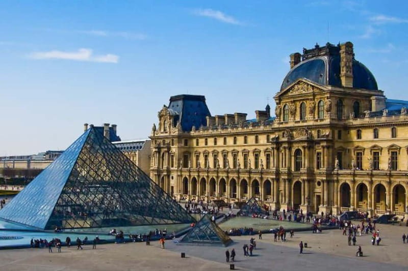 Paris: Louvre Museum Masterpieces Private Small Group Tour - Crowds, security lines, and what to expect in real life