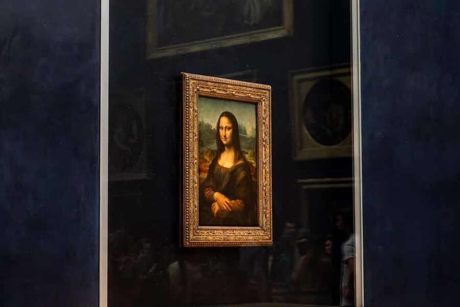 Paris: Louvre Museum Masterpieces Private Small Group Tour - Included vs not included: what stays off your plate