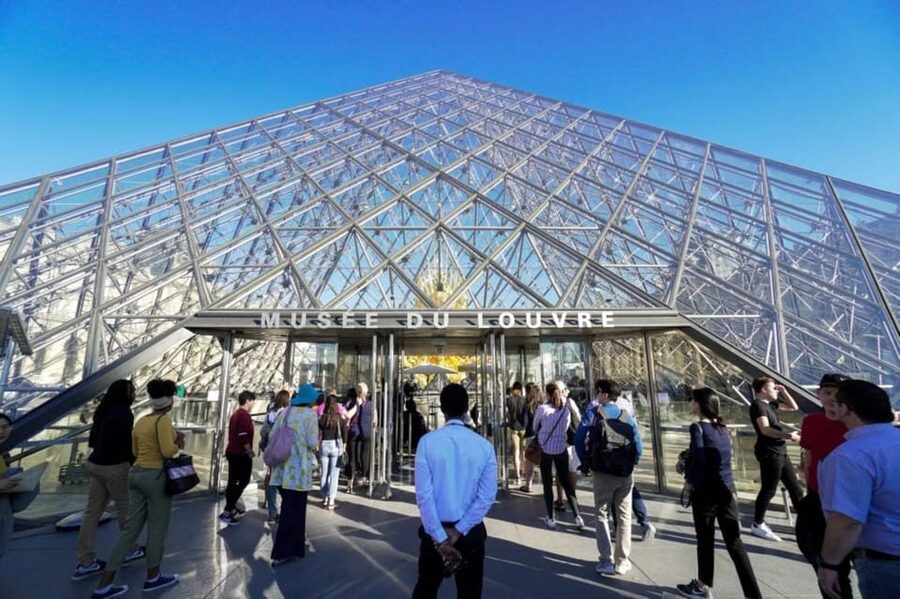 Paris: Louvre Museum Ticket and Mona Lisa Access with Host - Key Things That Make This Louvre Ticket Worth It