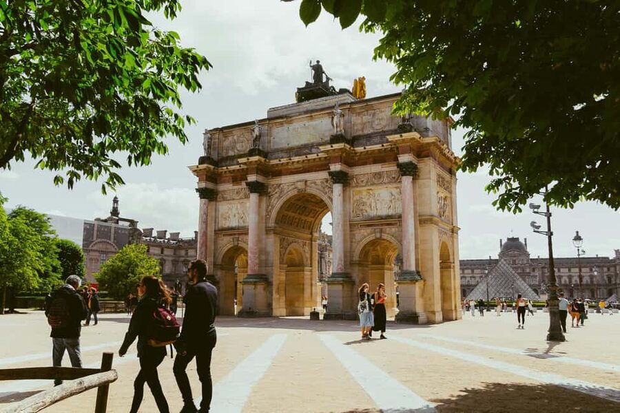 Paris: Louvre Museum Timed Entry Ticket & Pop Culture Tour - Who This Tour Fits Best