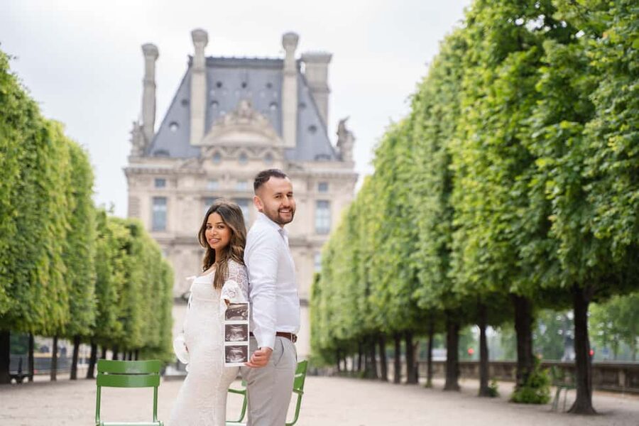 Paris: Louvre photoshoot or Seine bridges Eiffel Tower walk - Louvre and Tuileries Garden: how you get iconic backgrounds without feeling rushed