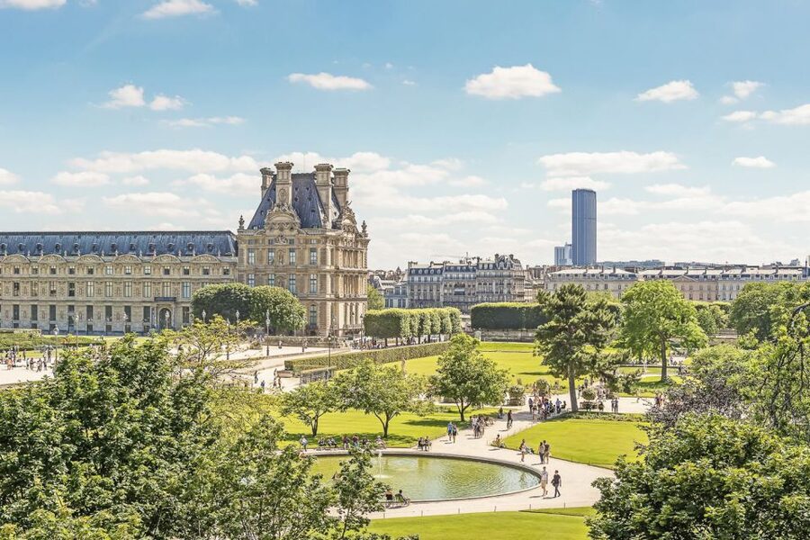 Paris: Louvre Private Family Tour for Kids + Reserved Entry - Where You Meet and How to Not Get Flustered